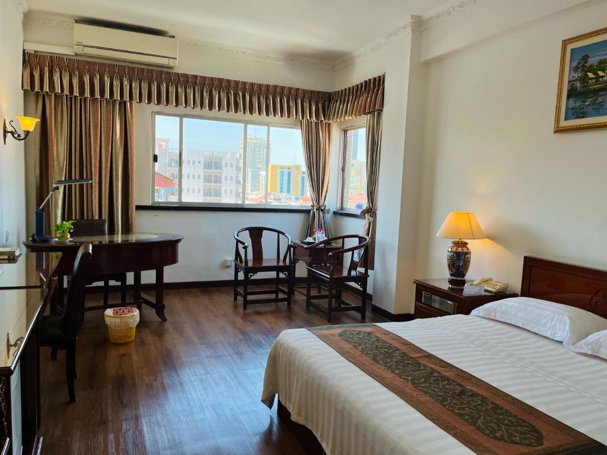 Chung Hsin Hotel 中信酒店 Phnom-Penh Buitenkant foto